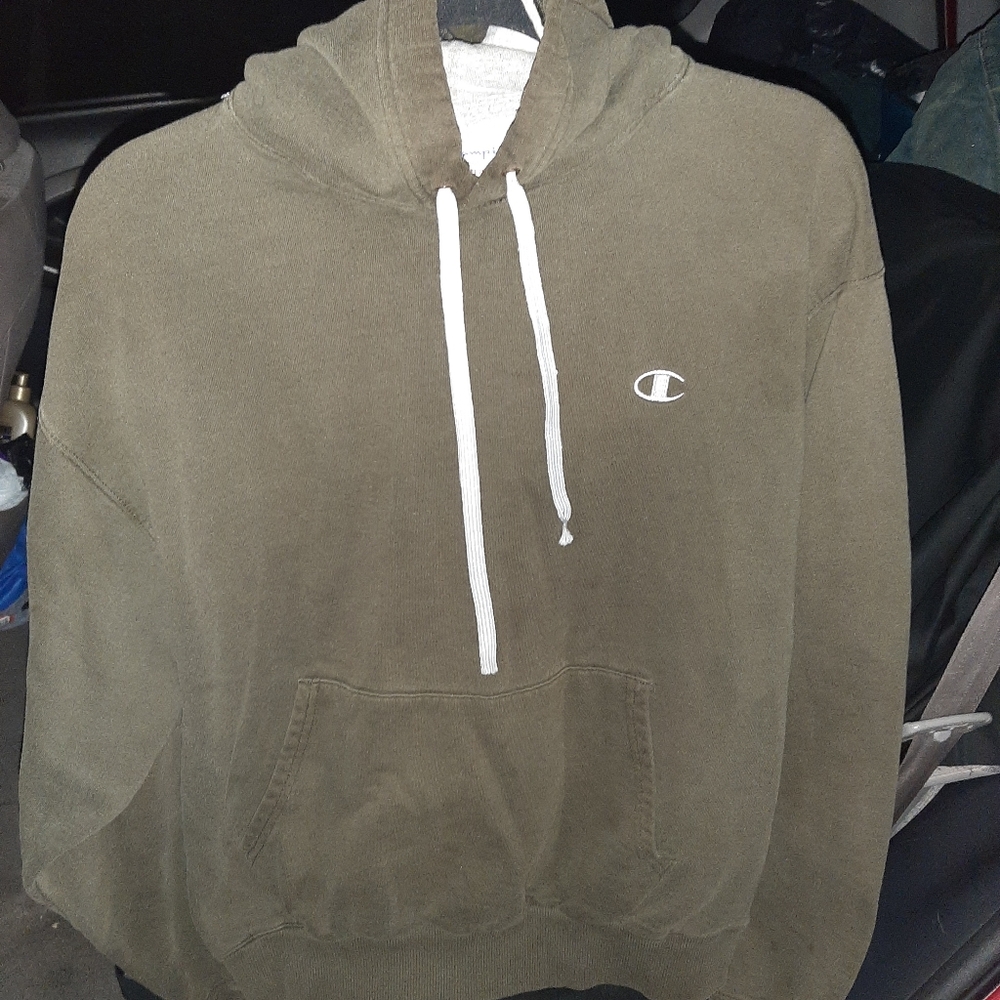 Classic champion hoodie great aurally